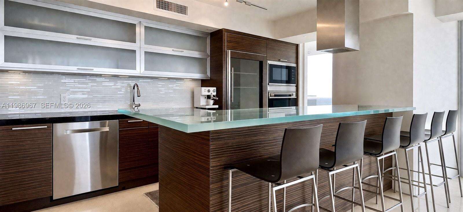 BEACH CLUB THREE - 1800 Ocean Dr, Hallandale Beach, FL 33009 | Picture 9