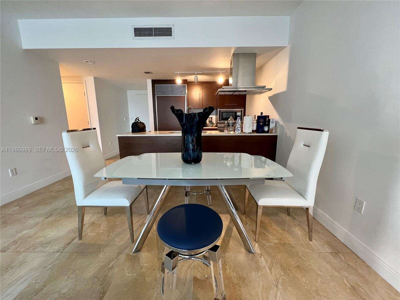 Icon Brickell 2 at 495 Brickell Ave, Miami, FL 33131 - For Sale photo 1