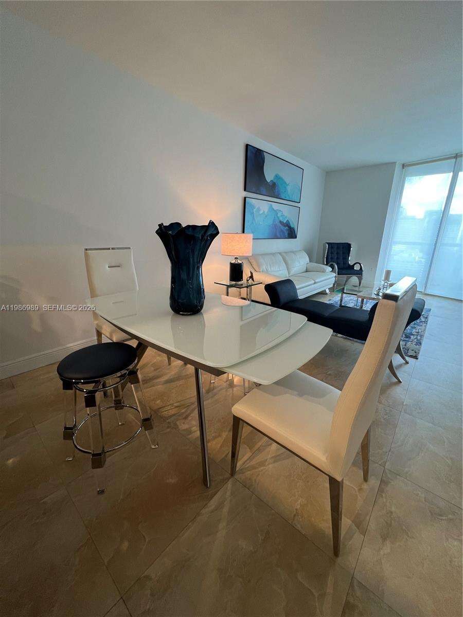 Icon Brickell 2 at 495 Brickell Ave, Miami, FL 33131 - For Sale photo 2