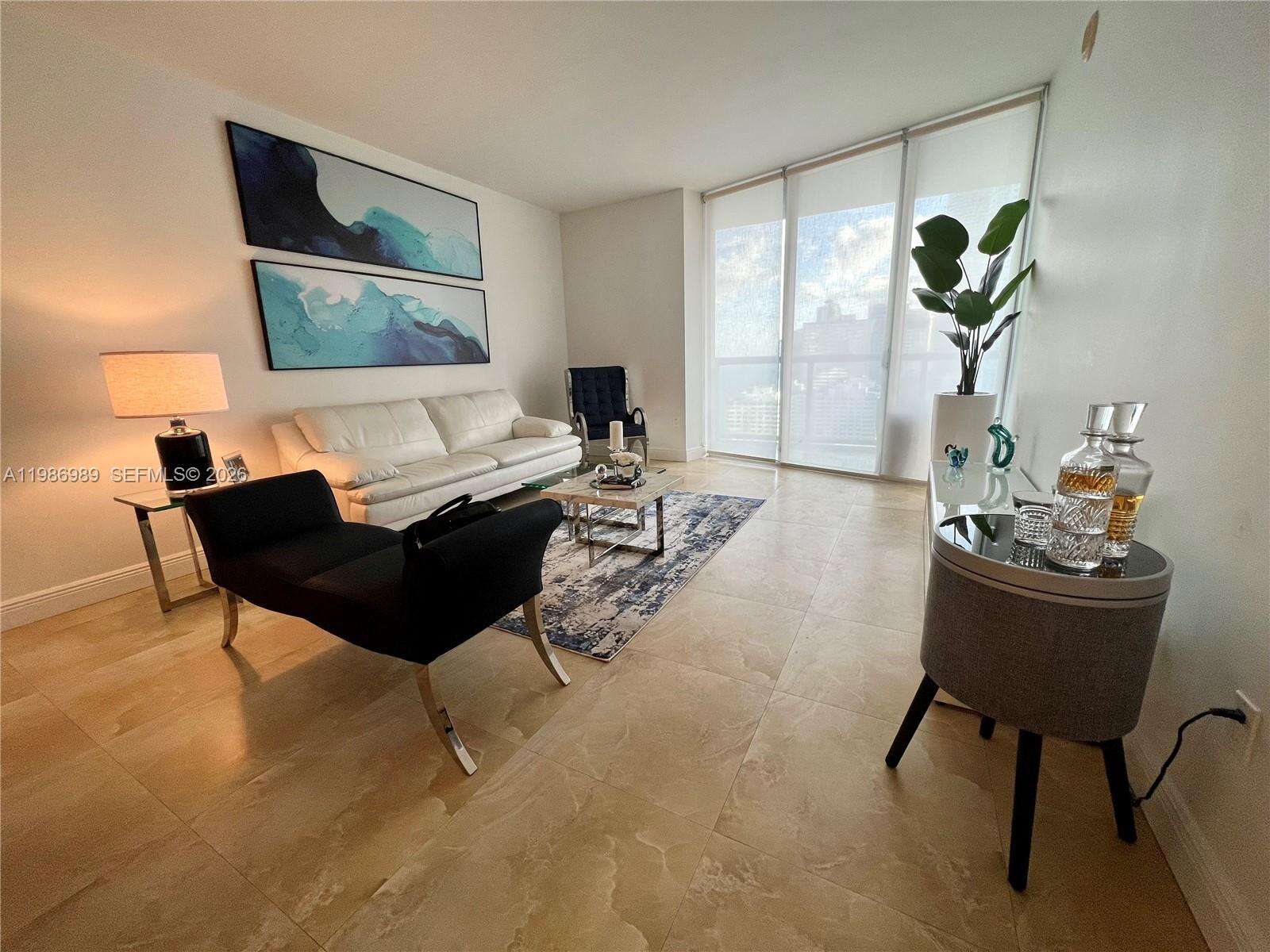 Icon Brickell 2 at 495 Brickell Ave, Miami, FL 33131 - For Sale photo 3