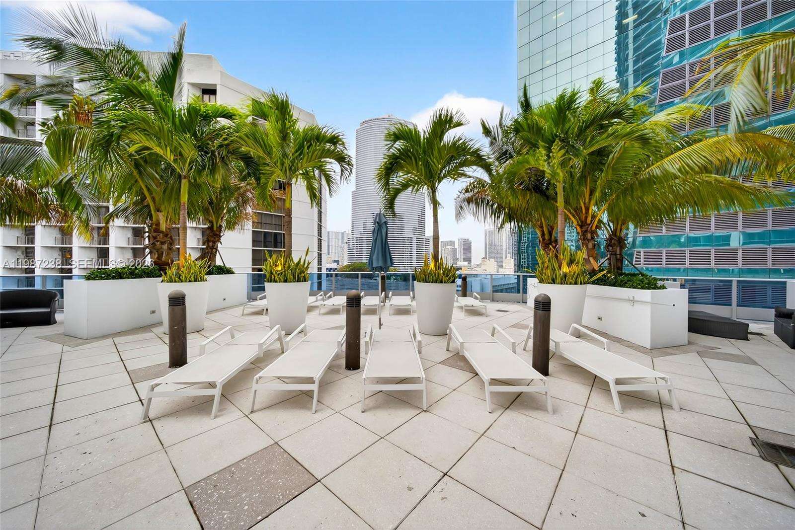 EPIC WEST - 200 Biscayne Blvd Way, Miami, FL 33131 | Picture 18