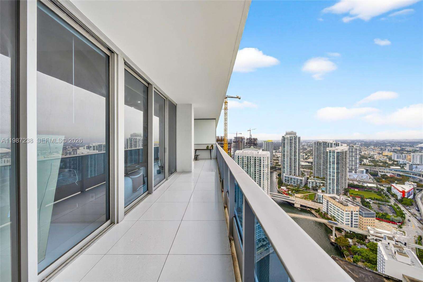 EPIC WEST - 200 Biscayne Blvd Way, Miami, FL 33131 | Picture 25