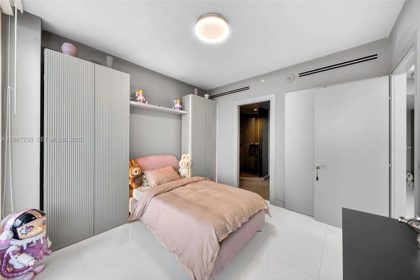 EPIC WEST - 200 Biscayne Blvd Way, Miami, FL 33131 | Picture 38