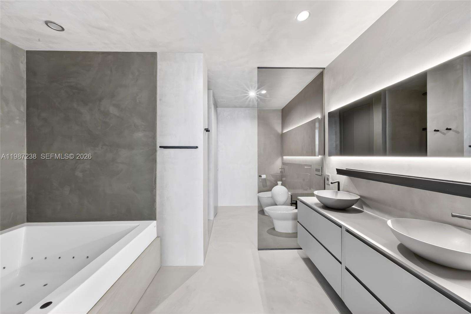 EPIC WEST - 200 Biscayne Blvd Way, Miami, FL 33131 | Picture 49