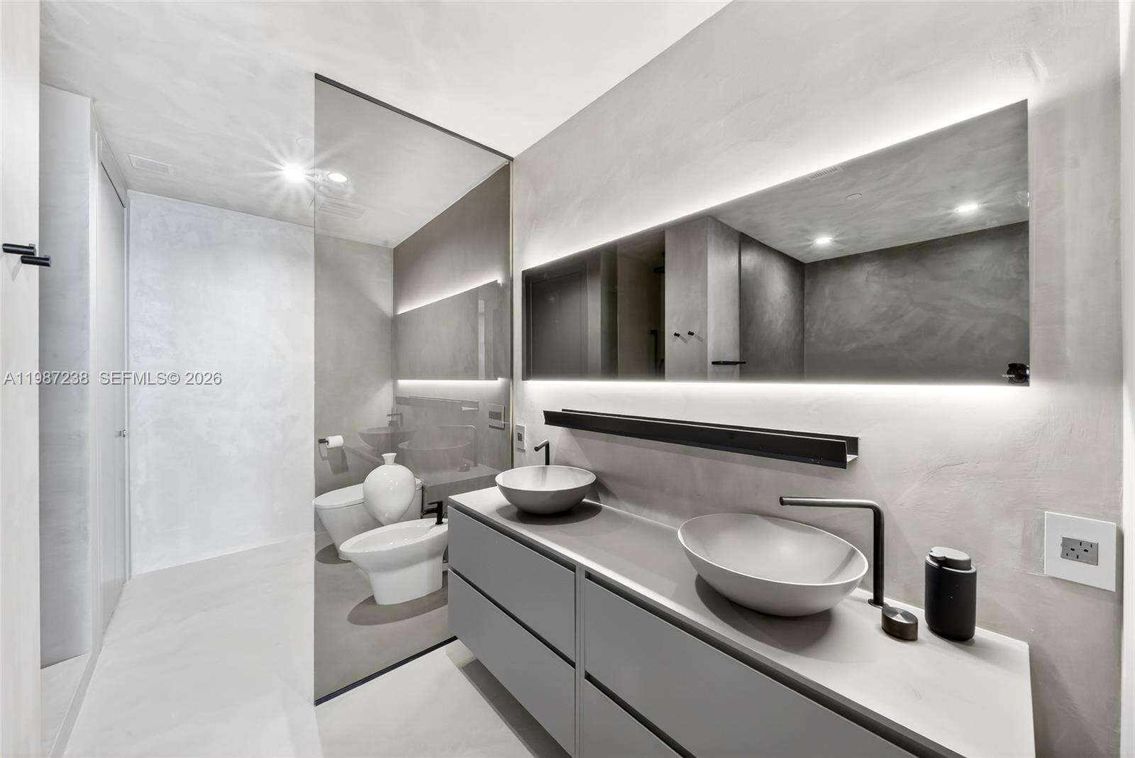 EPIC WEST - 200 Biscayne Blvd Way, Miami, FL 33131 | Picture 50