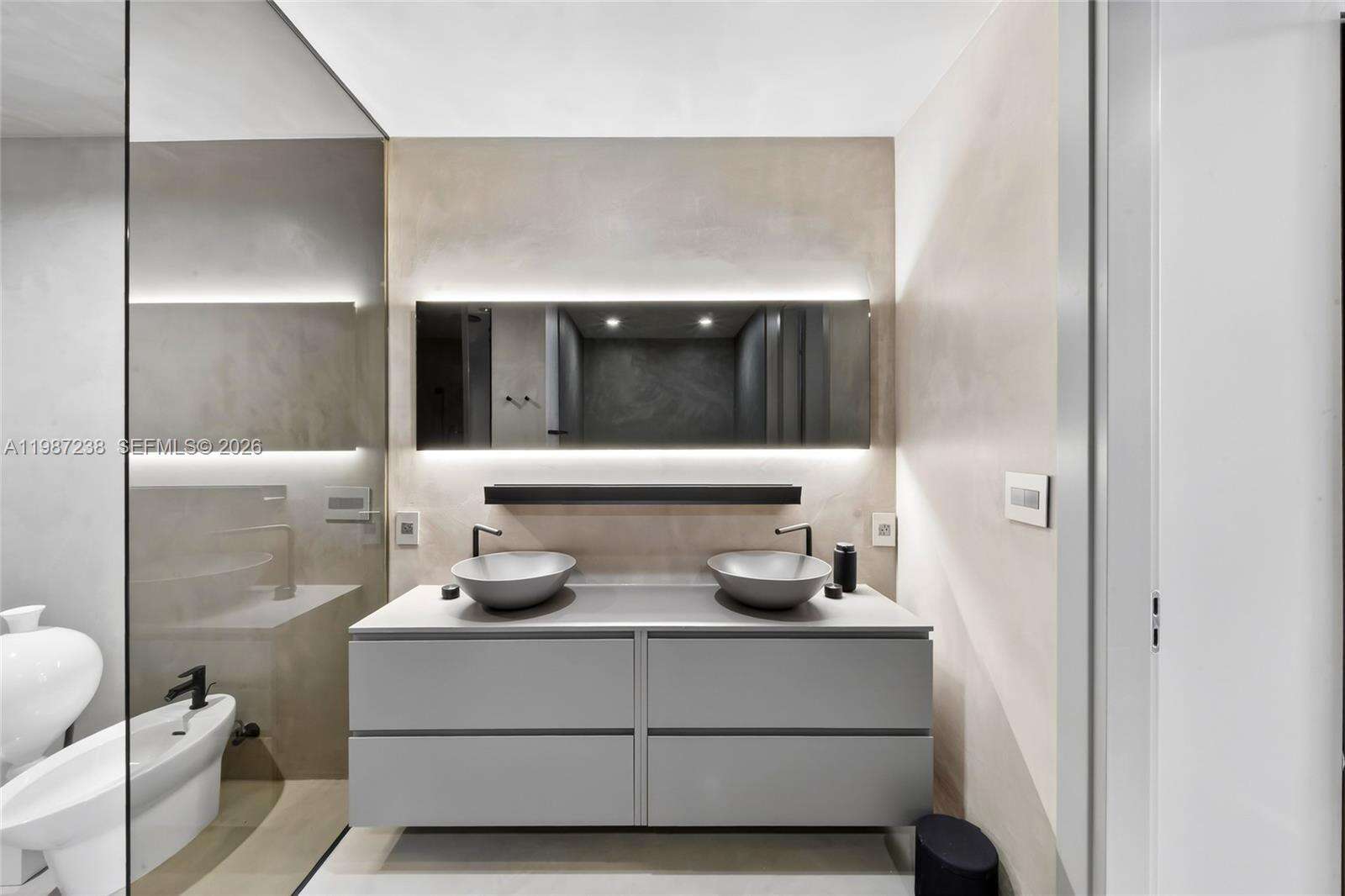 EPIC WEST - 200 Biscayne Blvd Way, Miami, FL 33131 | Picture 54