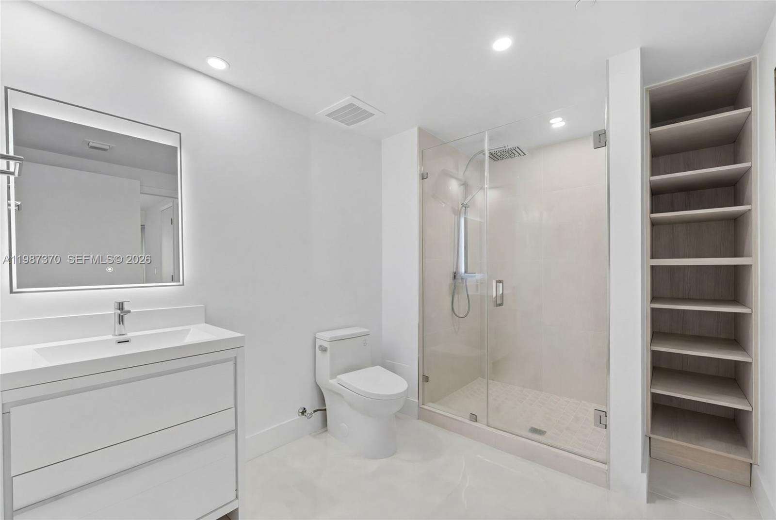 The Beach Club at 1850 Ocean Dr, Hallandale Beach, FL 33009 - For Sale photo 16