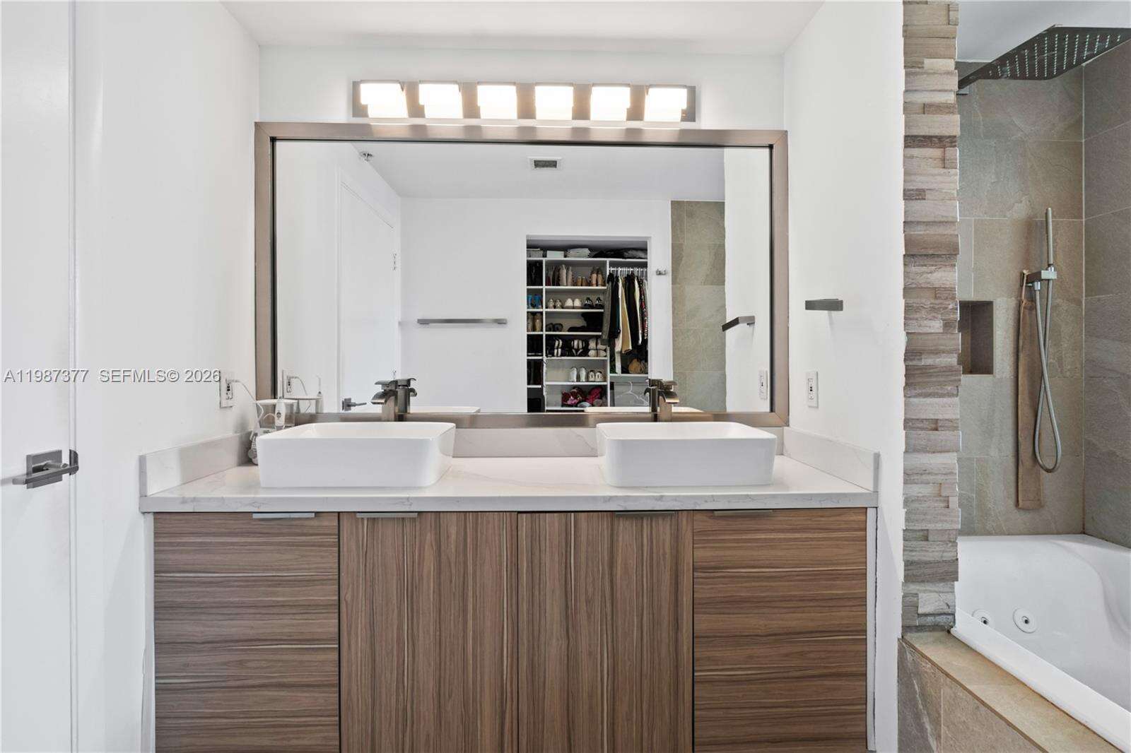 The Ivy at 90 3 St, Miami, FL 33130 - For Sale photo 12