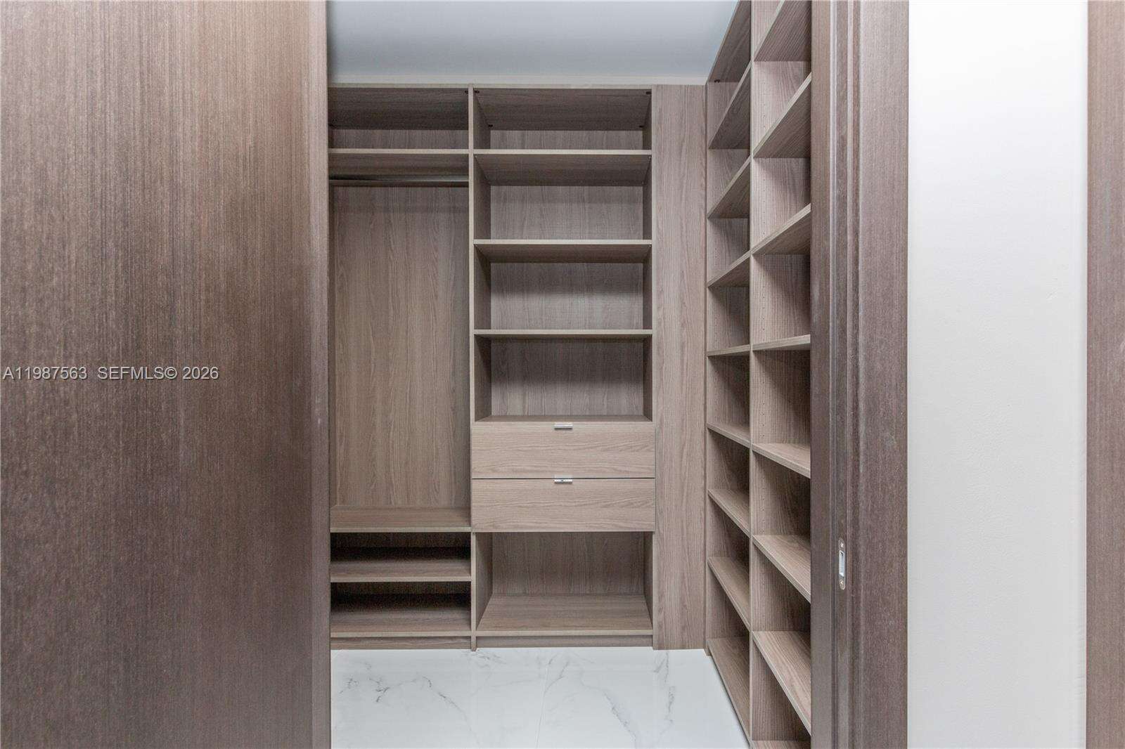 PARAMOUNT MIAMI WORLDCENTER - 851 1 Ave, Miami, FL 33132 | Picture 25