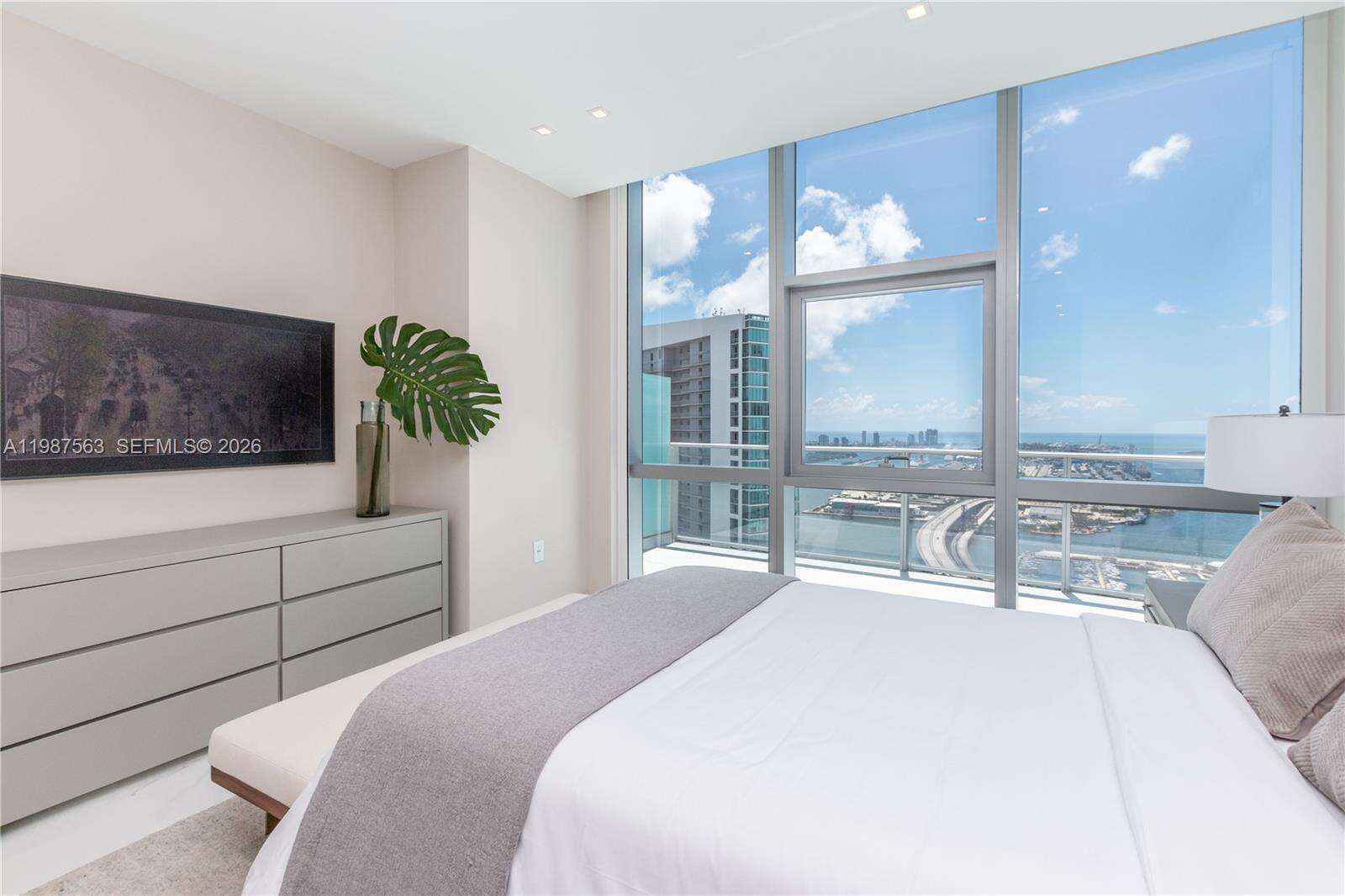 PARAMOUNT MIAMI WORLDCENTER - 851 1 Ave, Miami, FL 33132 | Picture 54