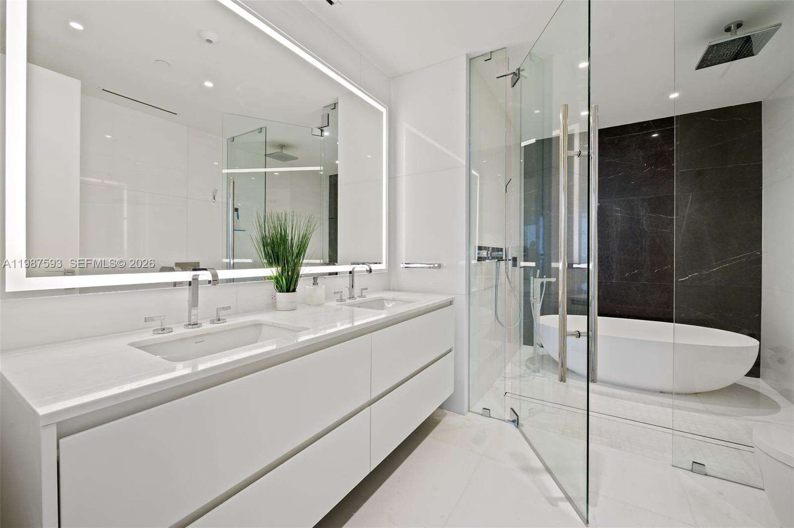 ASTON MARTIN RESIDENCES - 300 Biscayne Blvd Way, Miami, FL 33131 | Picture 16