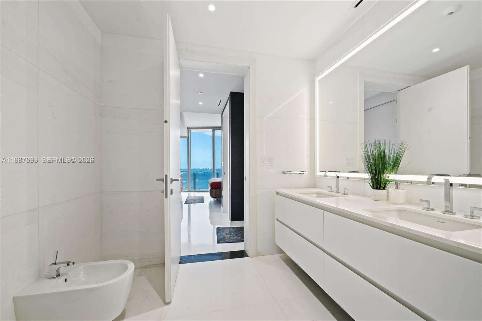 ASTON MARTIN RESIDENCES - 300 Biscayne Blvd Way, Miami, FL 33131 | Picture 18