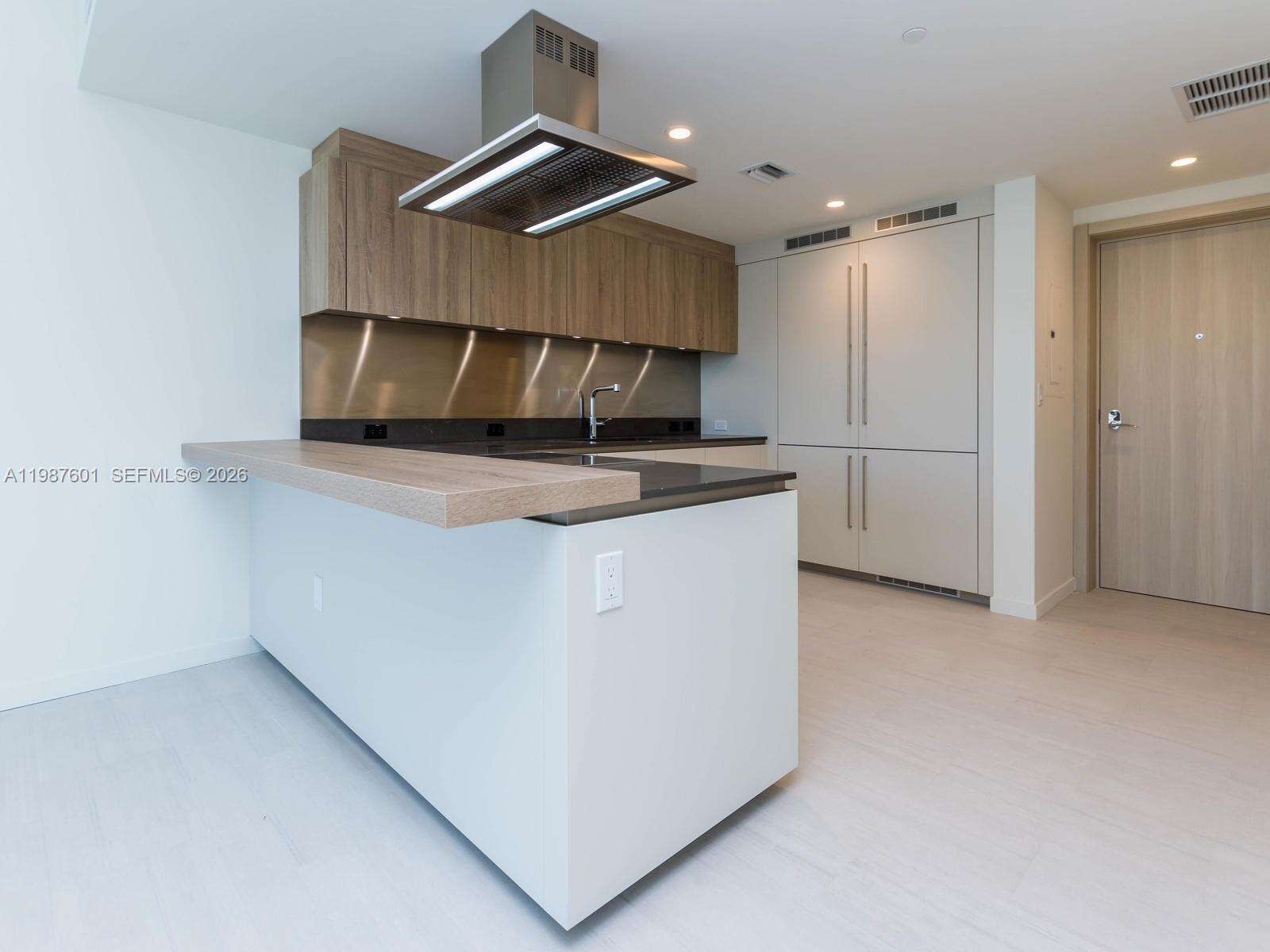 Brickell Flatiron at 1000 Brickell Plz, Miami, FL 33131 - For Sale photo 11