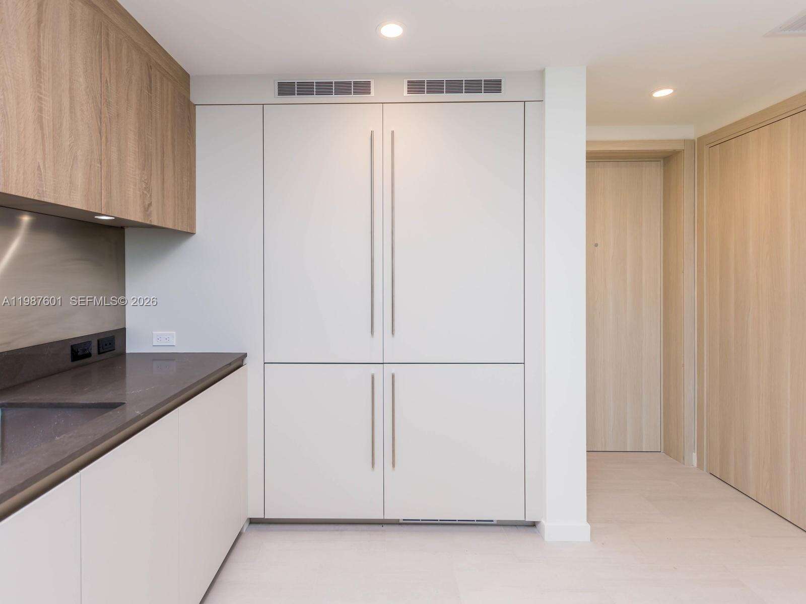 Brickell Flatiron at 1000 Brickell Plz, Miami, FL 33131 - For Sale photo 14