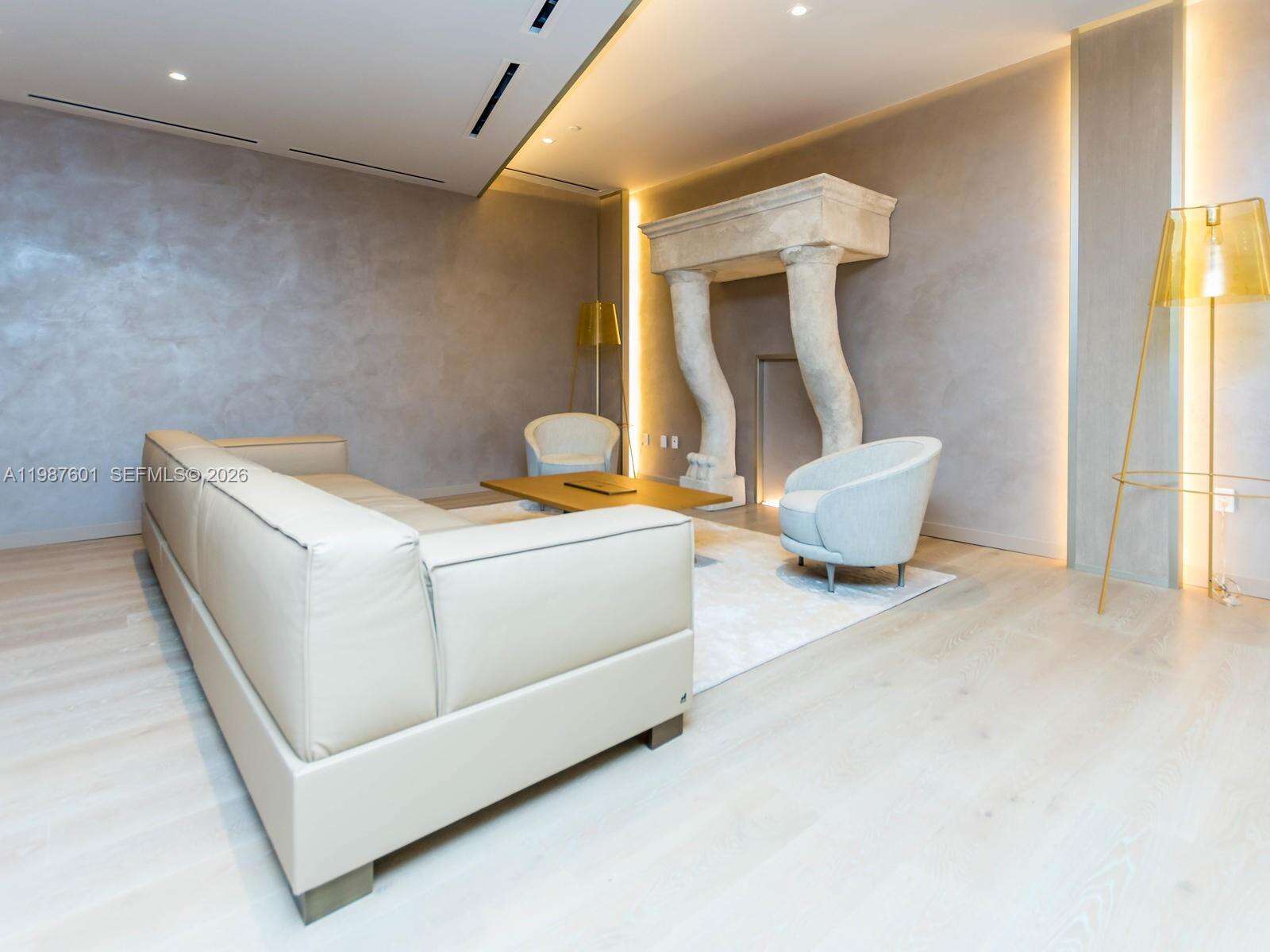 Brickell Flatiron at 1000 Brickell Plz, Miami, FL 33131 - For Sale photo 37