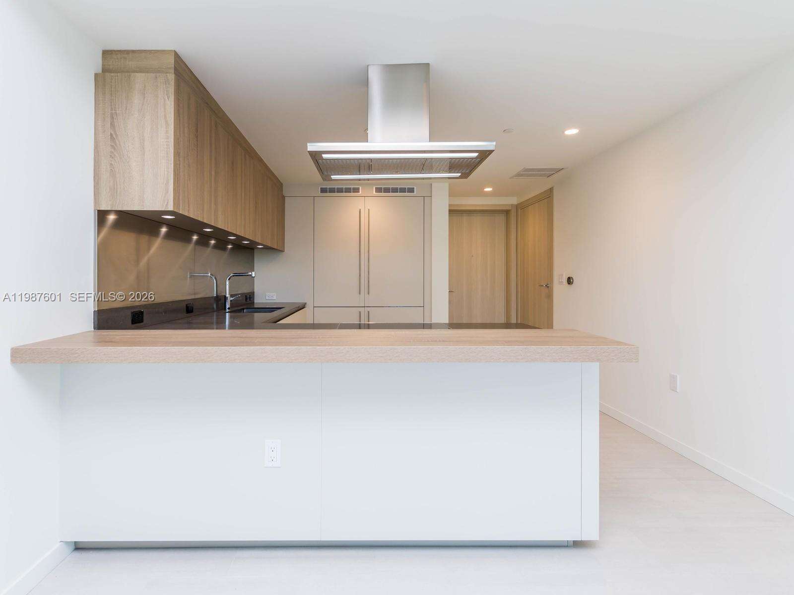 Brickell Flatiron at 1000 Brickell Plz, Miami, FL 33131 - For Sale photo 10