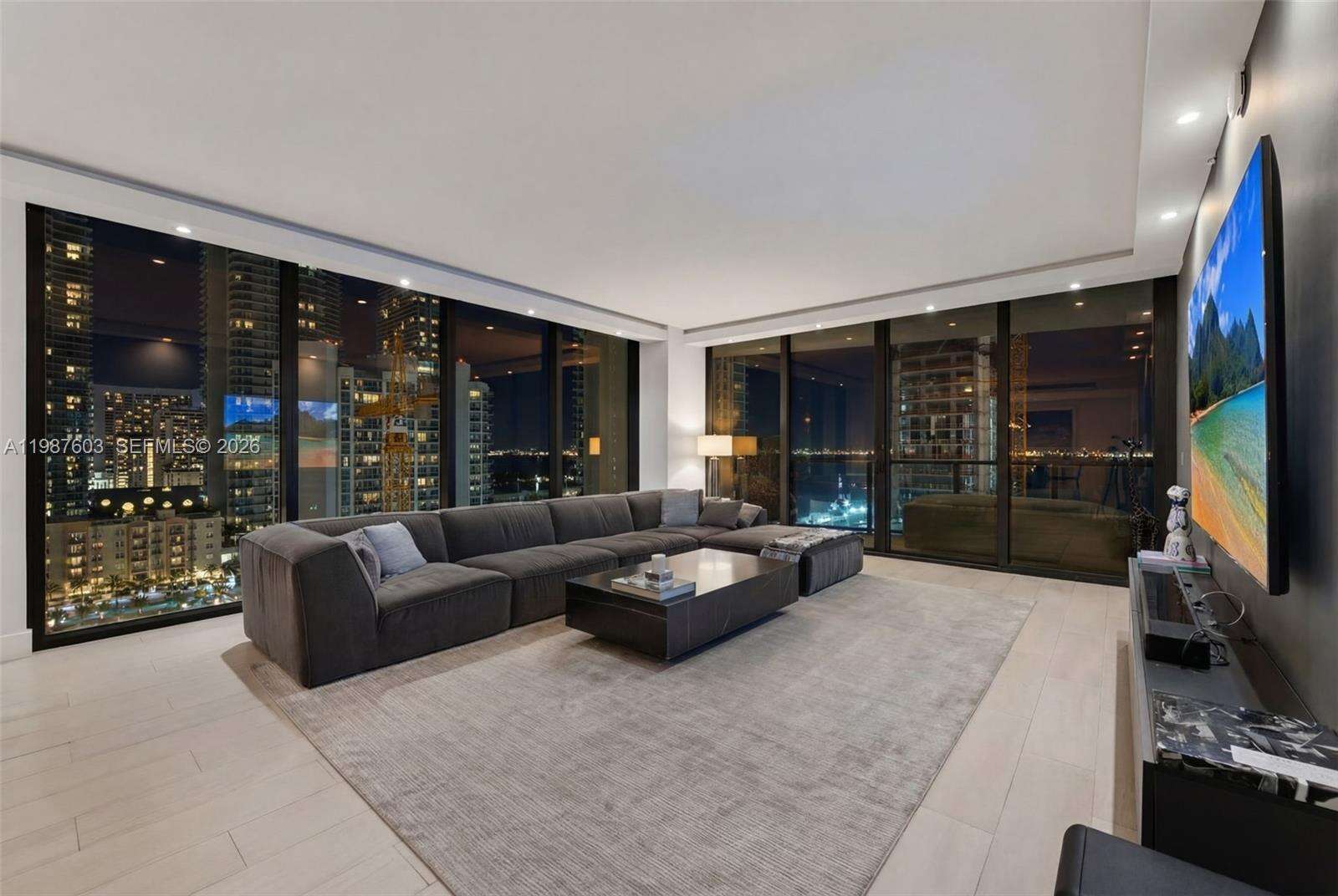 ICON BAY - 460 28 St, Miami, FL 33137 | Picture 1