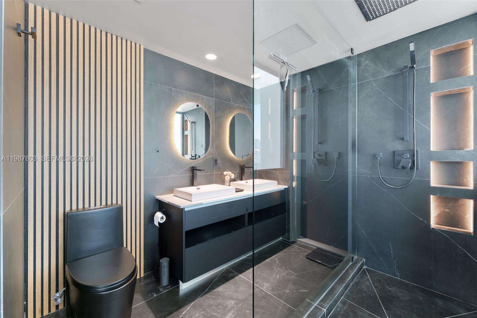 ICON BAY - 460 28 St, Miami, FL 33137 | Picture 18