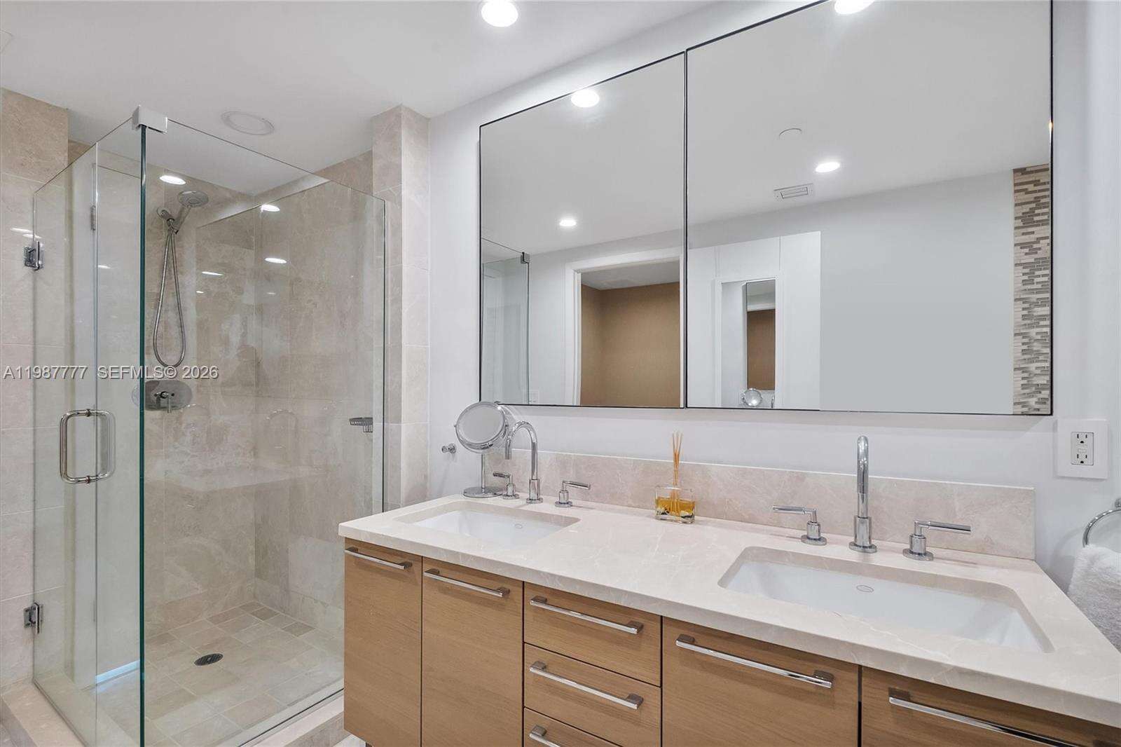 Jade Beach at 17001 Collins Ave, Sunny Isles Beach, FL 33160 - For Sale photo 15