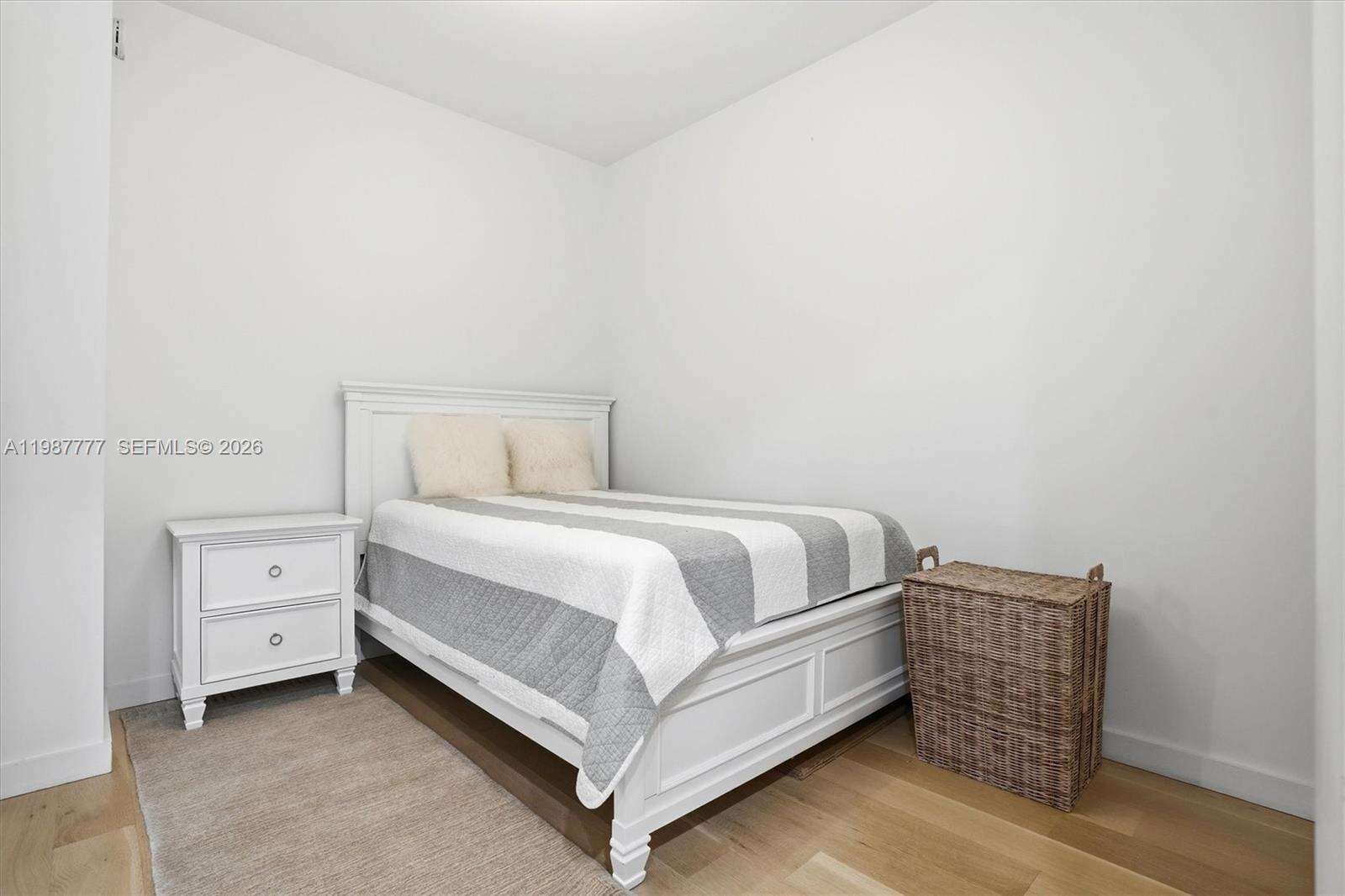 Jade Beach at 17001 Collins Ave, Sunny Isles Beach, FL 33160 - For Sale photo 21