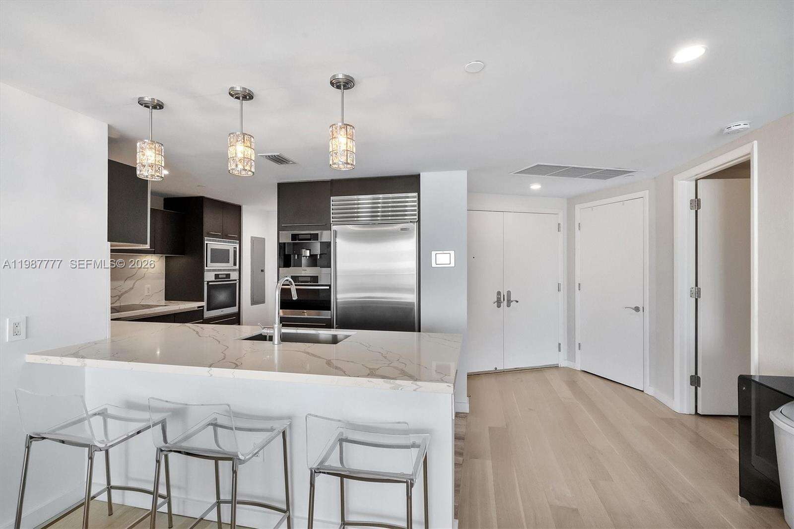 Jade Beach at 17001 Collins Ave, Sunny Isles Beach, FL 33160 - For Sale photo 7