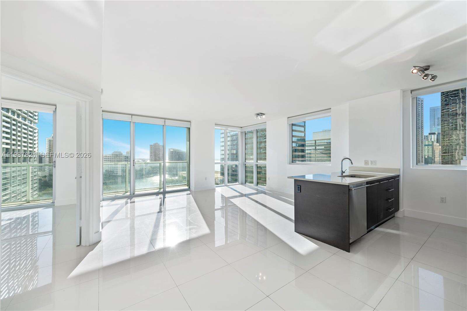 500 Brickell at 500 Brickell Ave, Miami, FL 33131 - For Sale photo 2