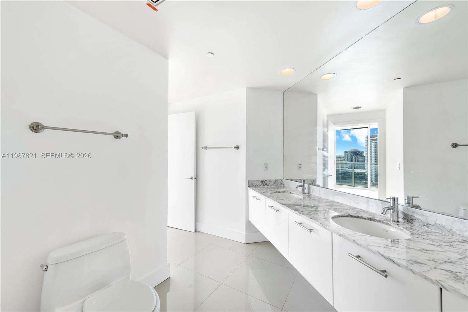 500 Brickell at 500 Brickell Ave, Miami, FL 33131 - For Sale photo 24