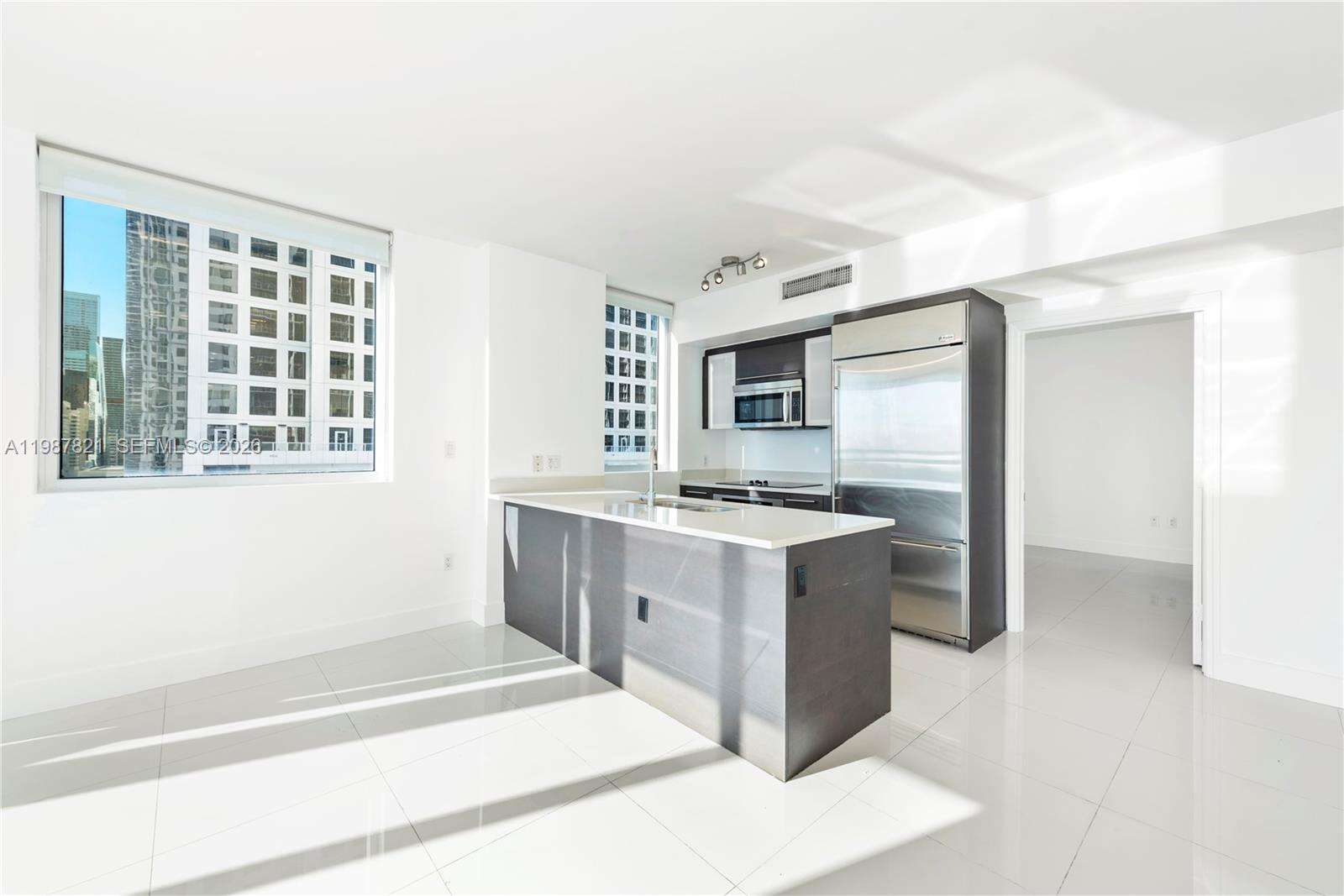 500 Brickell at 500 Brickell Ave, Miami, FL 33131 - For Sale photo 4