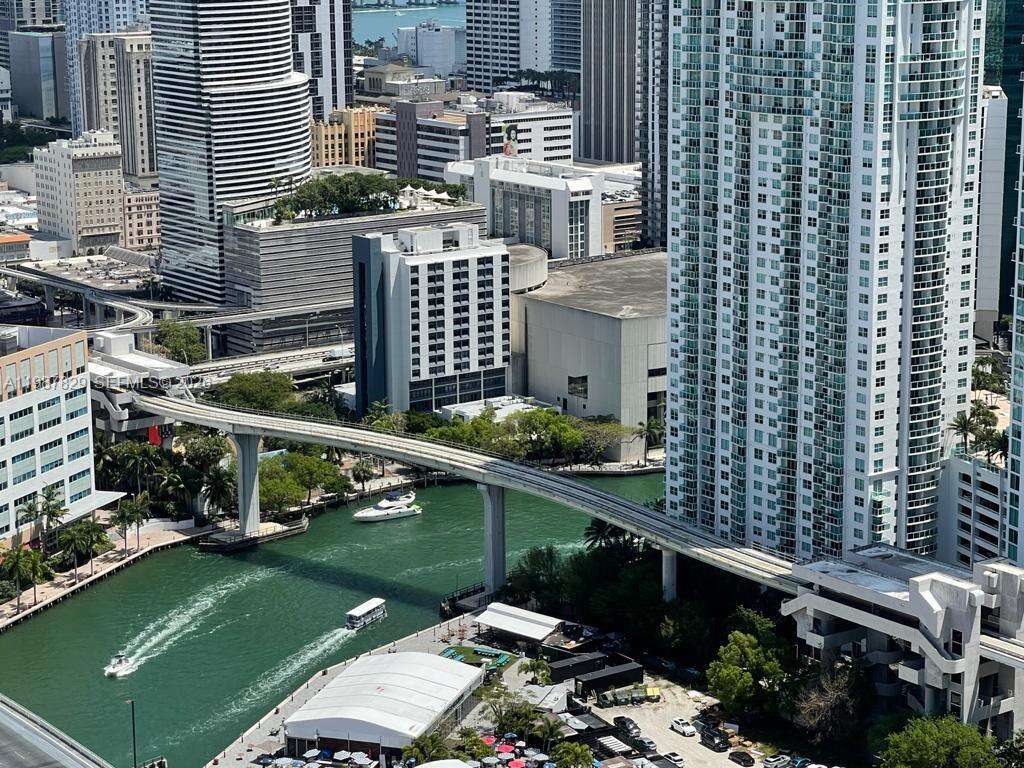 Rise Brickell at 88 7 St, Miami, FL 33130 - For Sale photo 1