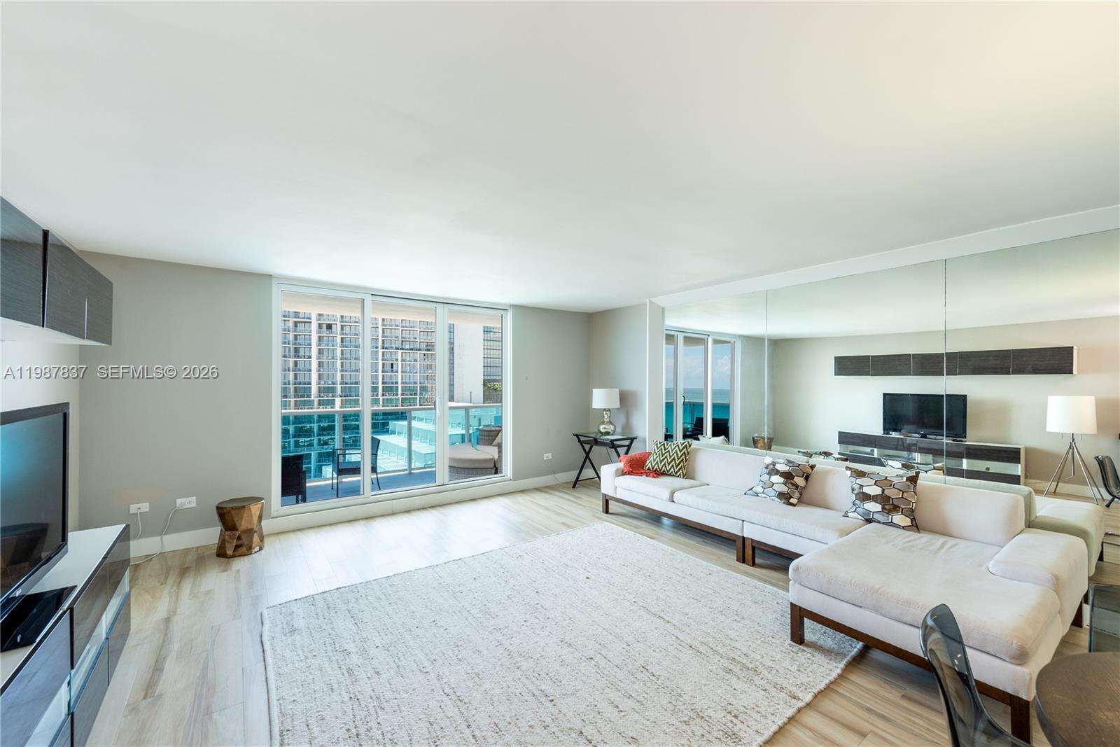 RONEY PALACE - 2301 Collins Ave, Miami Beach, FL 33139 | Picture 11