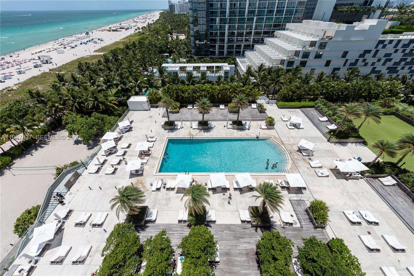 RONEY PALACE - 2301 Collins Ave, Miami Beach, FL 33139 | Picture 6