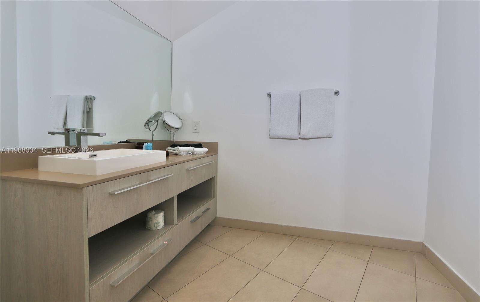 Hyde Resort at 4111 Ocean Dr, Hollywood, FL 33019 - For Sale photo 22