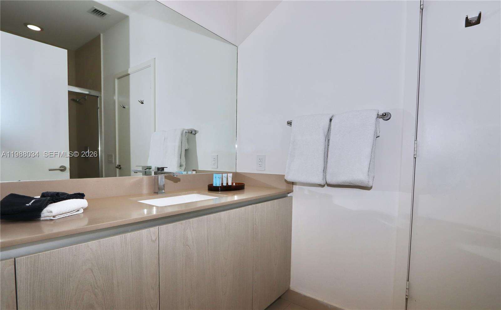 Hyde Resort at 4111 Ocean Dr, Hollywood, FL 33019 - For Sale photo 24
