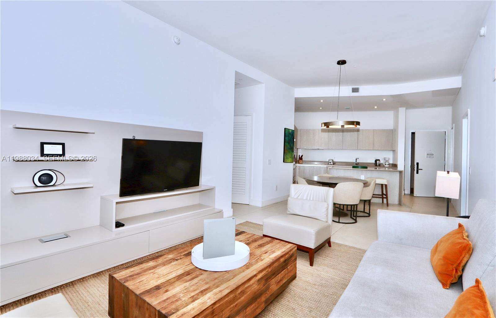 Hyde Resort at 4111 Ocean Dr, Hollywood, FL 33019 - For Sale photo 8