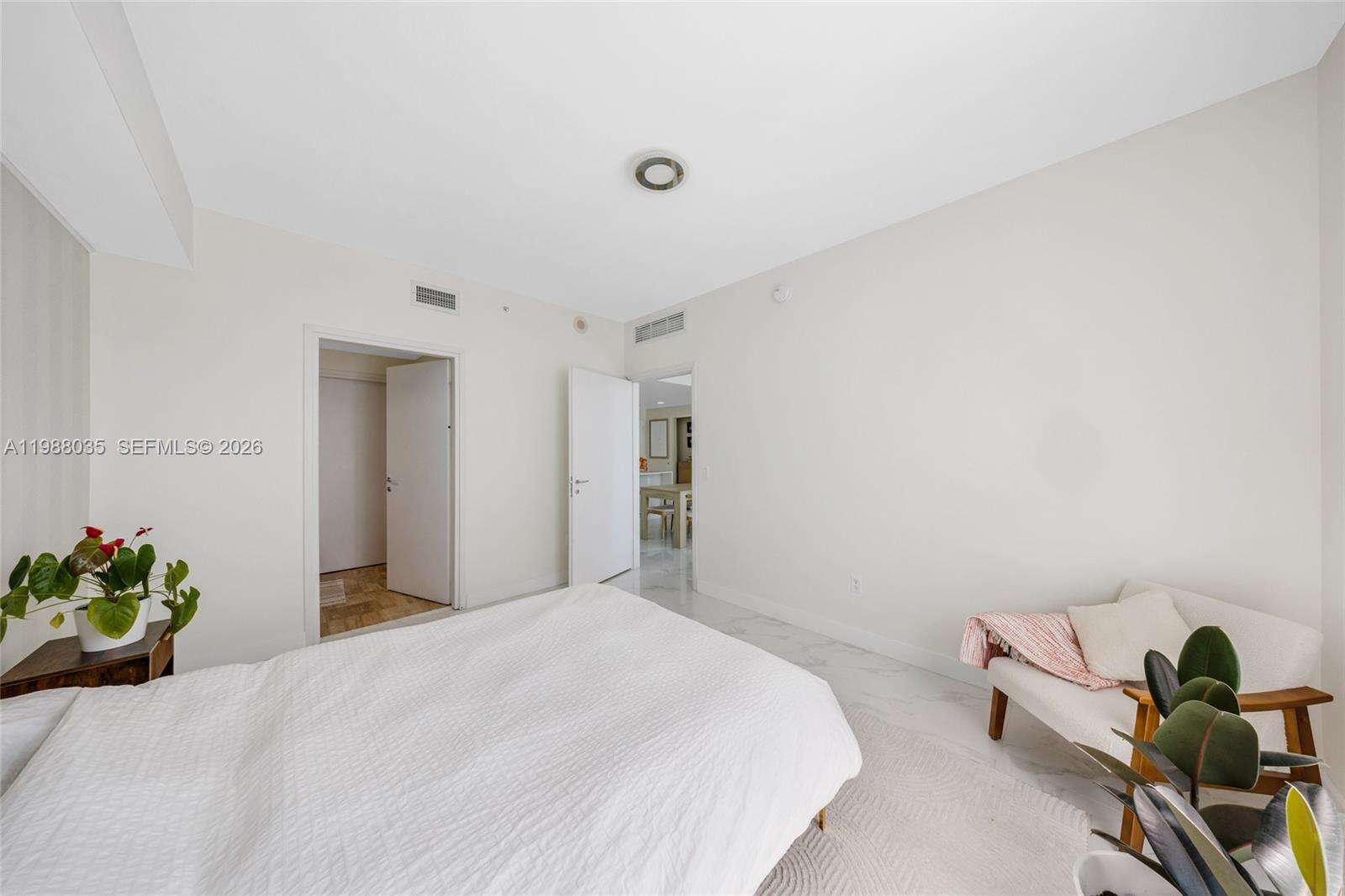 Met 1 at 300 Biscayne Blvd, Miami, FL 33131 - For Sale photo 14