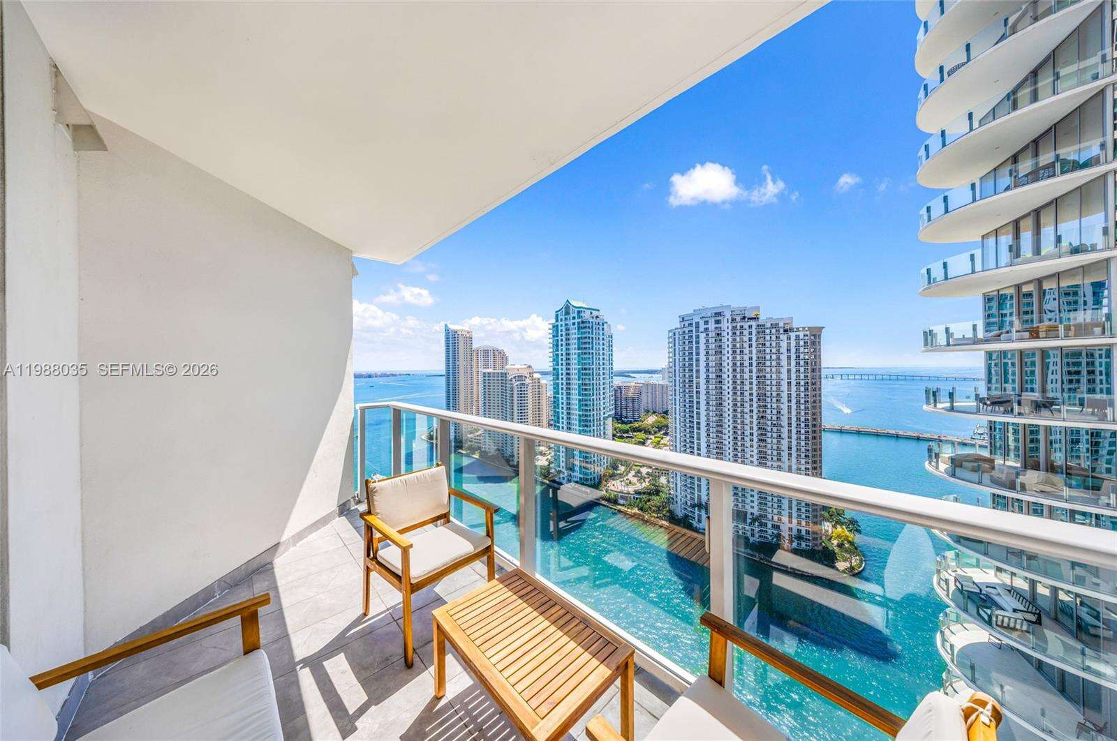 Met 1 at 300 Biscayne Blvd, Miami, FL 33131 - For Sale photo 21
