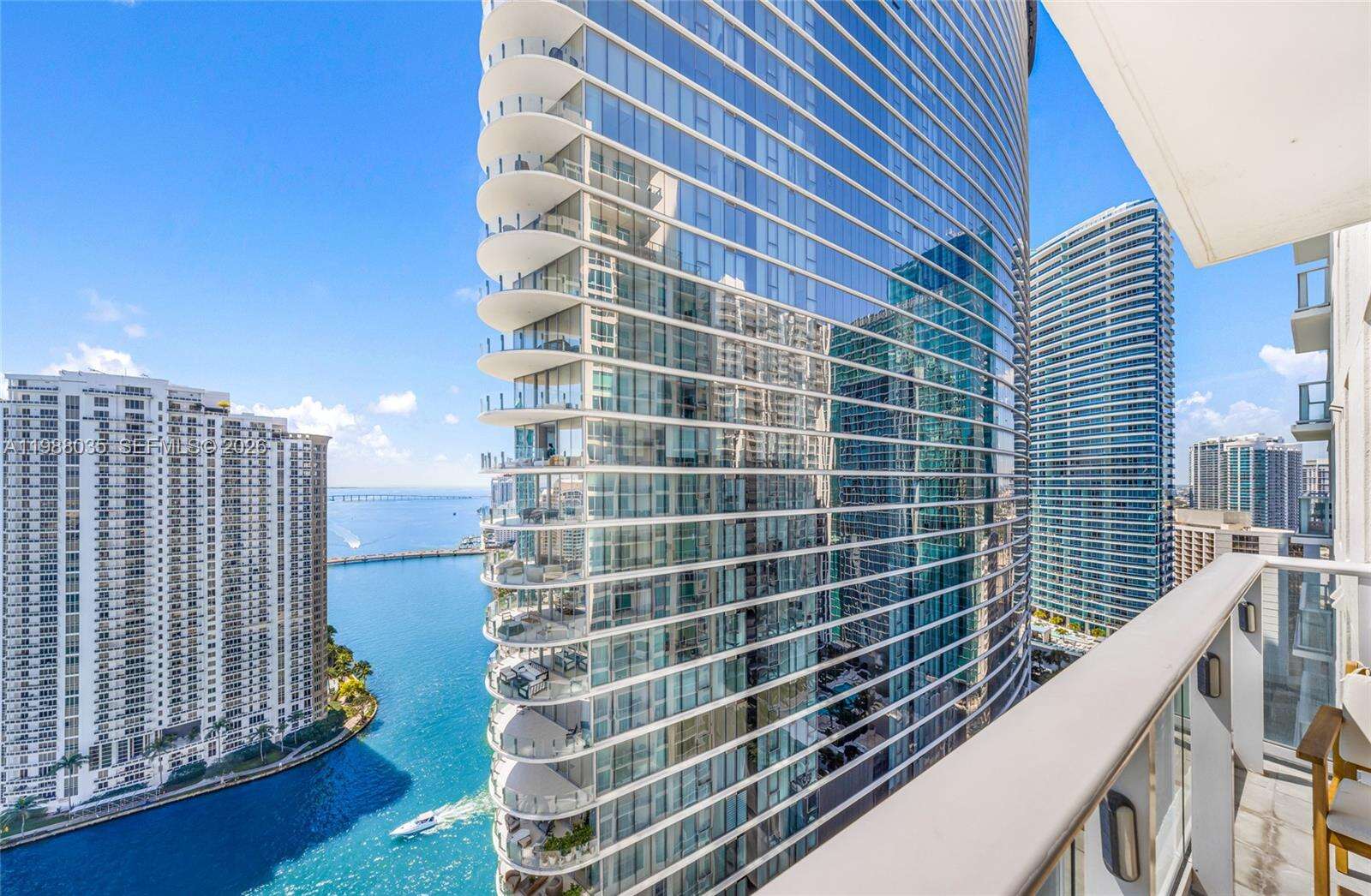 Met 1 at 300 Biscayne Blvd, Miami, FL 33131 - For Sale photo 22