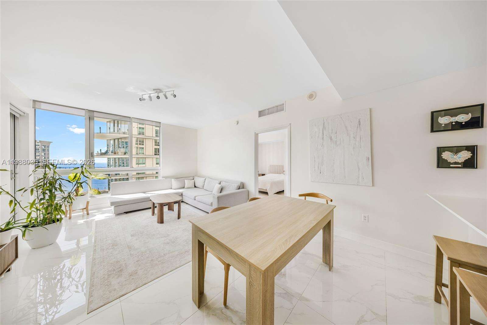 Met 1 at 300 Biscayne Blvd, Miami, FL 33131 - For Sale photo 4