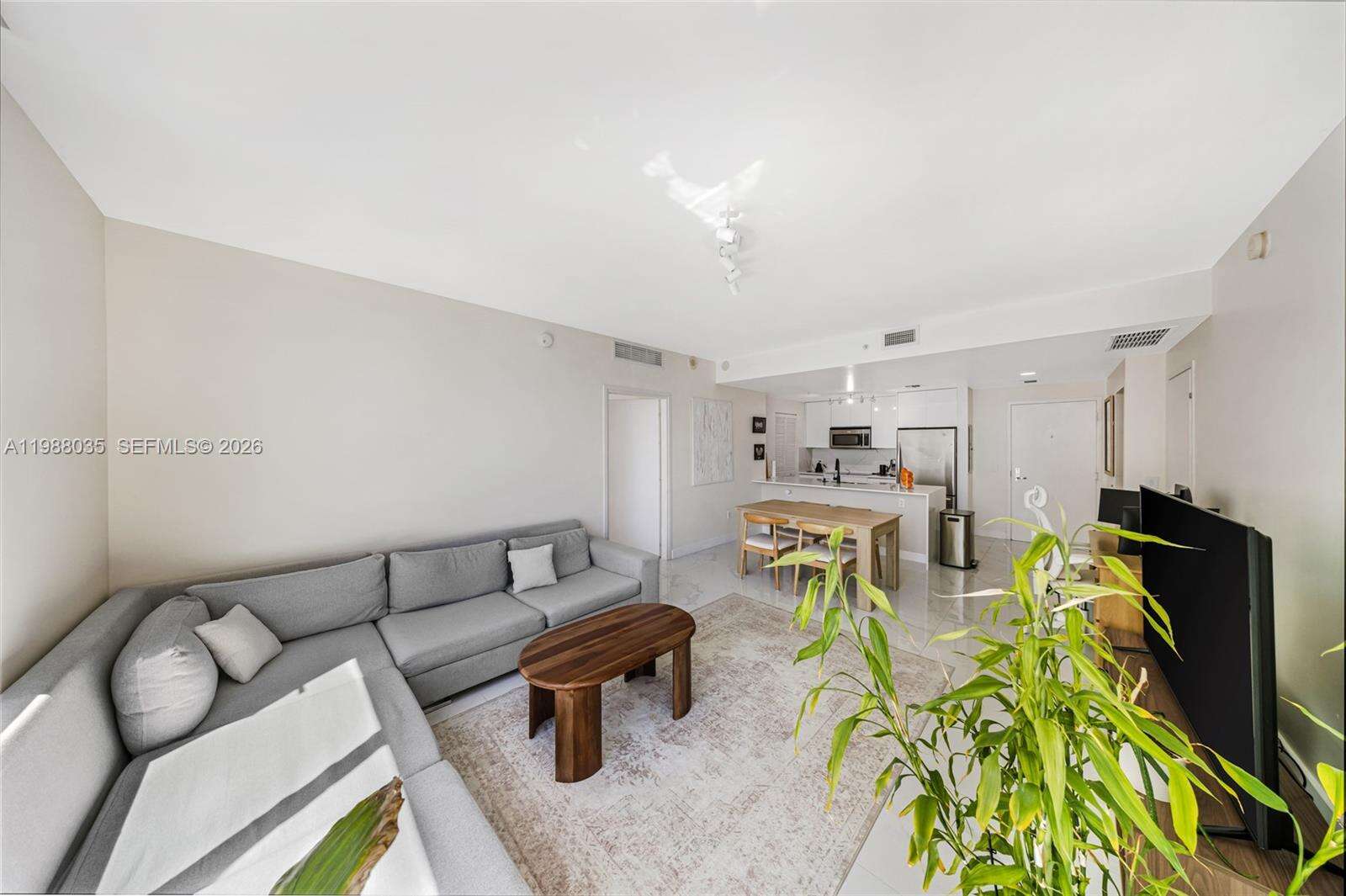 Met 1 at 300 Biscayne Blvd, Miami, FL 33131 - For Sale photo 10