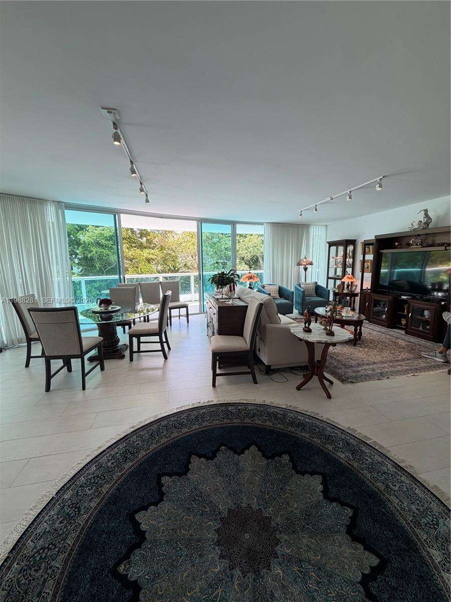 BRISTOL TOWER - 2127 Brickell Ave, Miami, FL 33129 | Picture 1