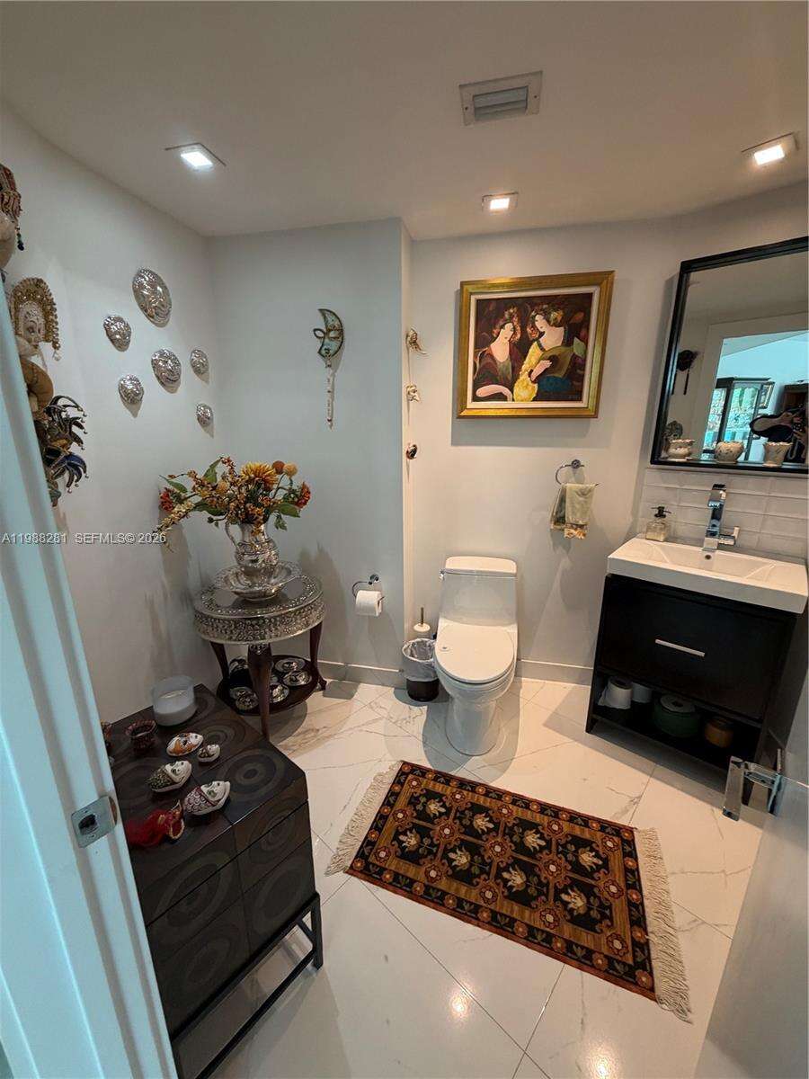 BRISTOL TOWER - 2127 Brickell Ave, Miami, FL 33129 | Picture 6