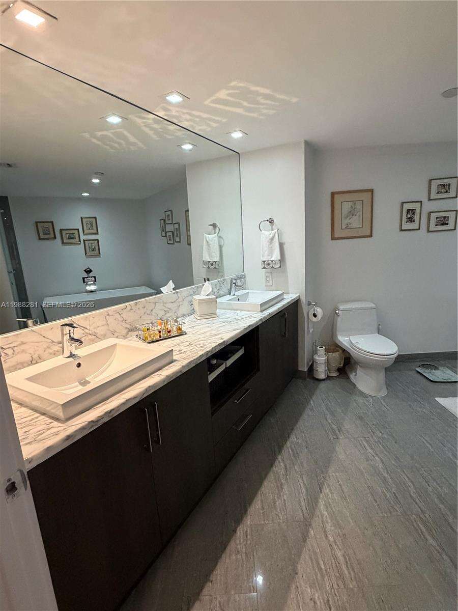 BRISTOL TOWER - 2127 Brickell Ave, Miami, FL 33129 | Picture 10