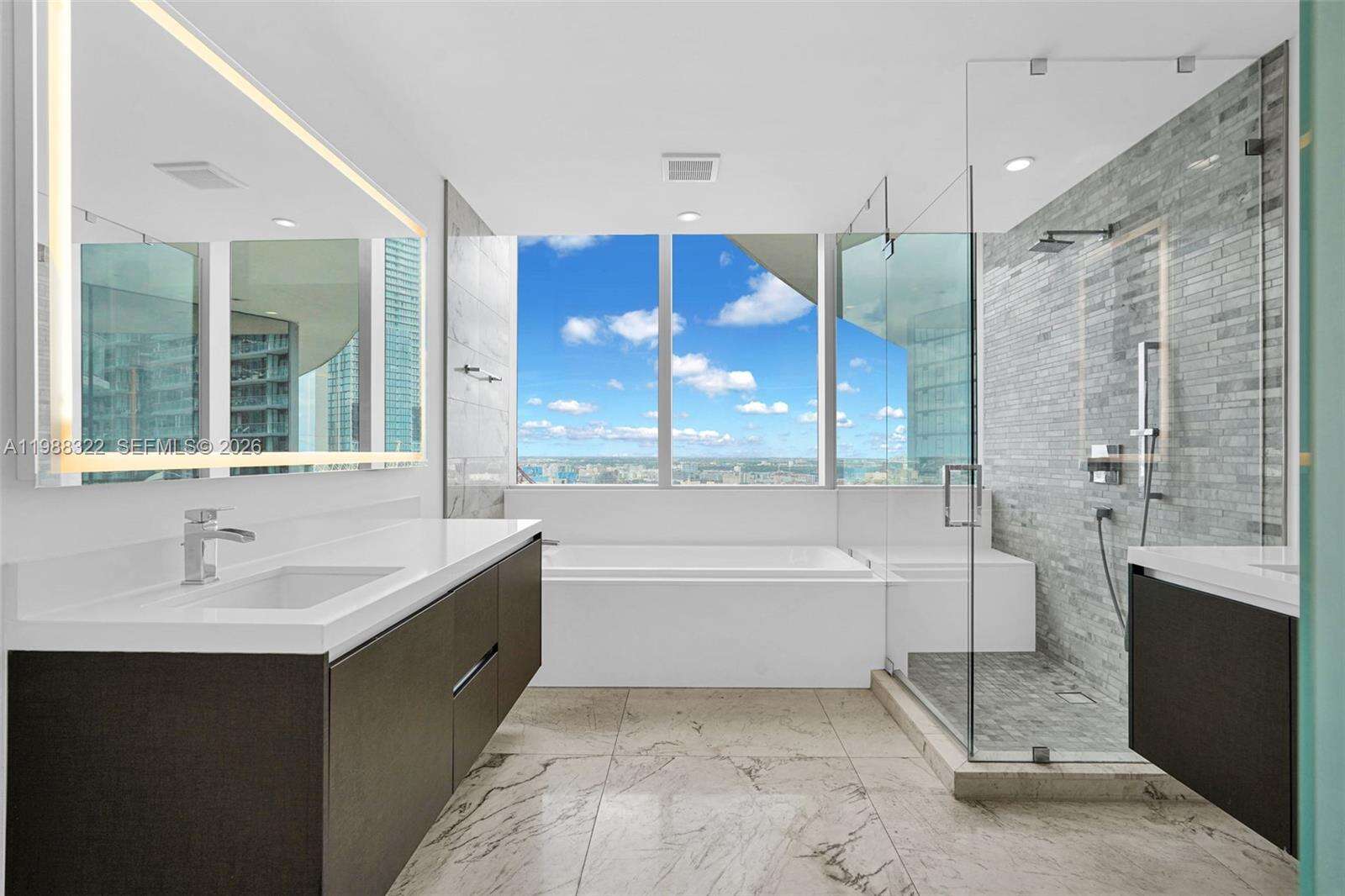 PARAMOUNT MIAMI WORLDCENTER - 851 1 Ave, Miami, FL 33132 | Picture 5