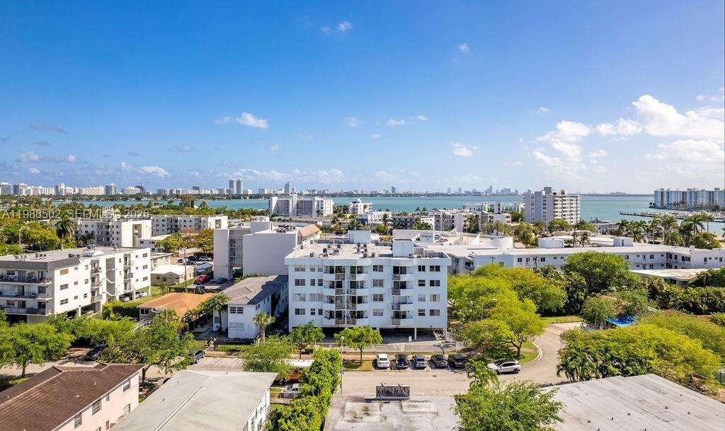 Lisette Condos for Sale & Rent | Picture 1