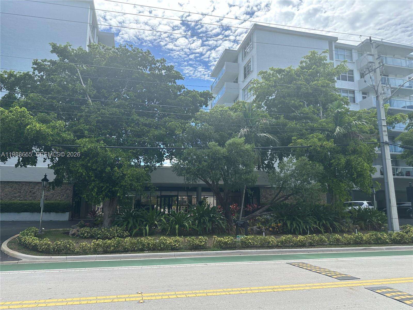 10000 Plaza Condo North Tower Condos for Sale & Rent | Picture 1