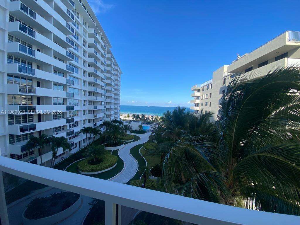 Decoplage at 100 Lincoln Rd, Miami Beach, FL 33139 - For Sale photo 1