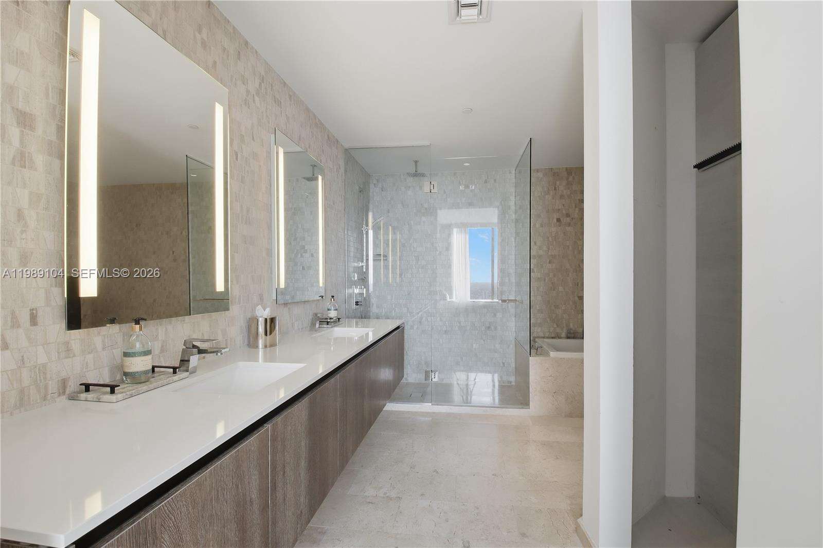 RISE - 88 7 St, Miami, FL 33131 | Picture 7