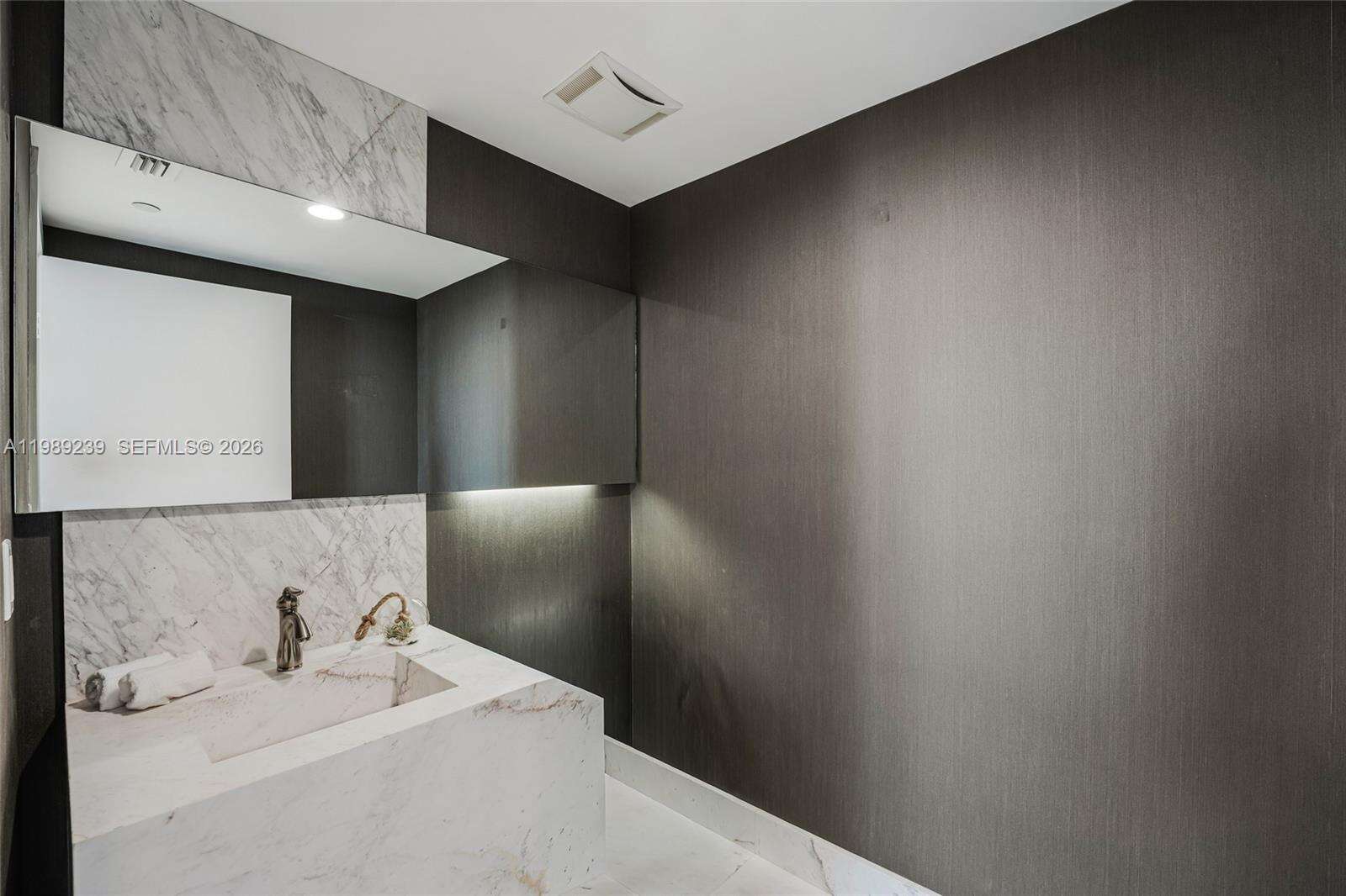 THE PENINSULA II - 3301 183 St, Aventura, FL 33160 | Picture 12