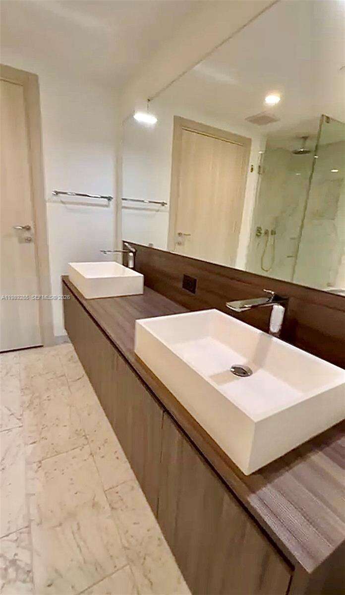 Brickell Flatiron at 1000 Brickell Plz, Miami, FL 33131 - For Sale photo 19