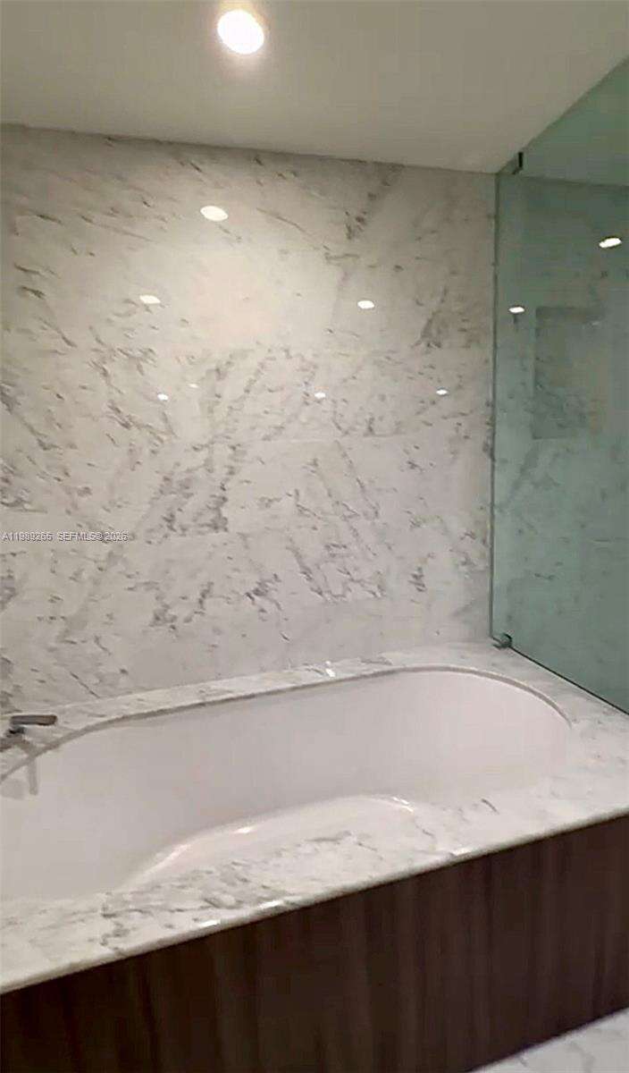 Brickell Flatiron at 1000 Brickell Plz, Miami, FL 33131 - For Sale photo 20